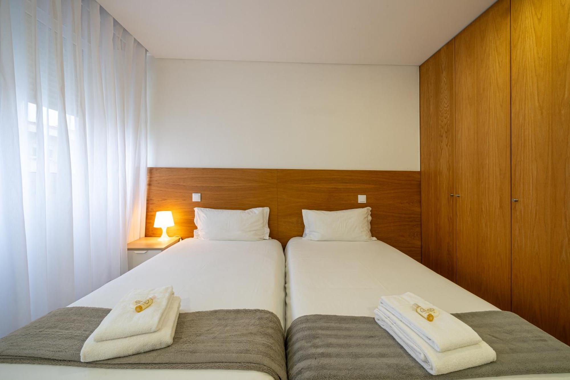 São João da Madeira Central Suites מראה חיצוני תמונה