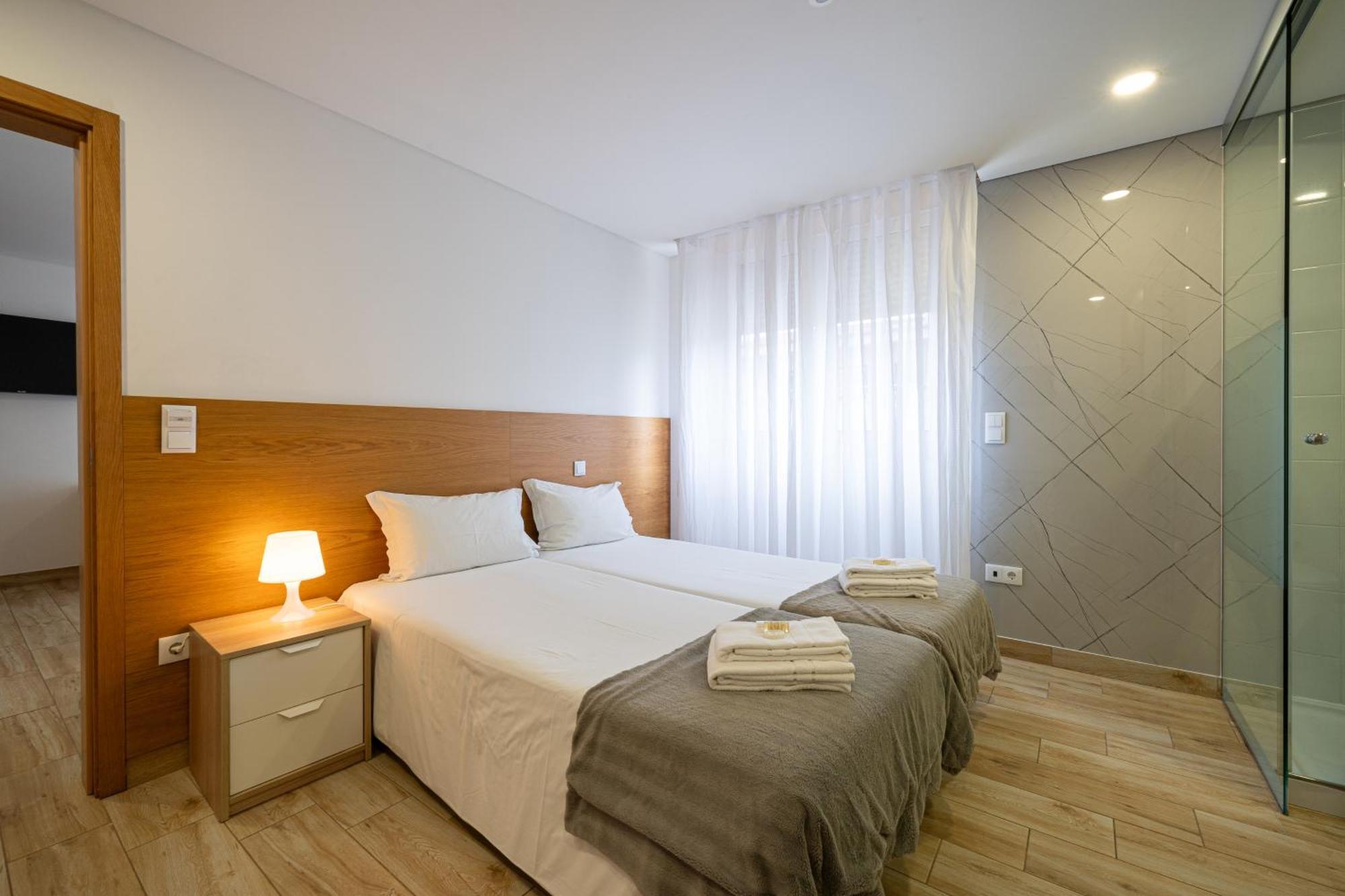 São João da Madeira Central Suites מראה חיצוני תמונה