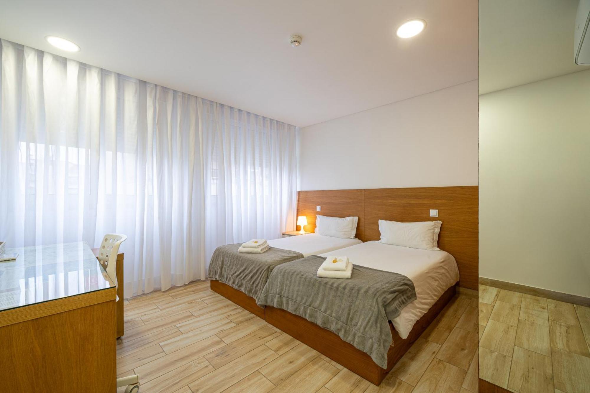 São João da Madeira Central Suites מראה חיצוני תמונה