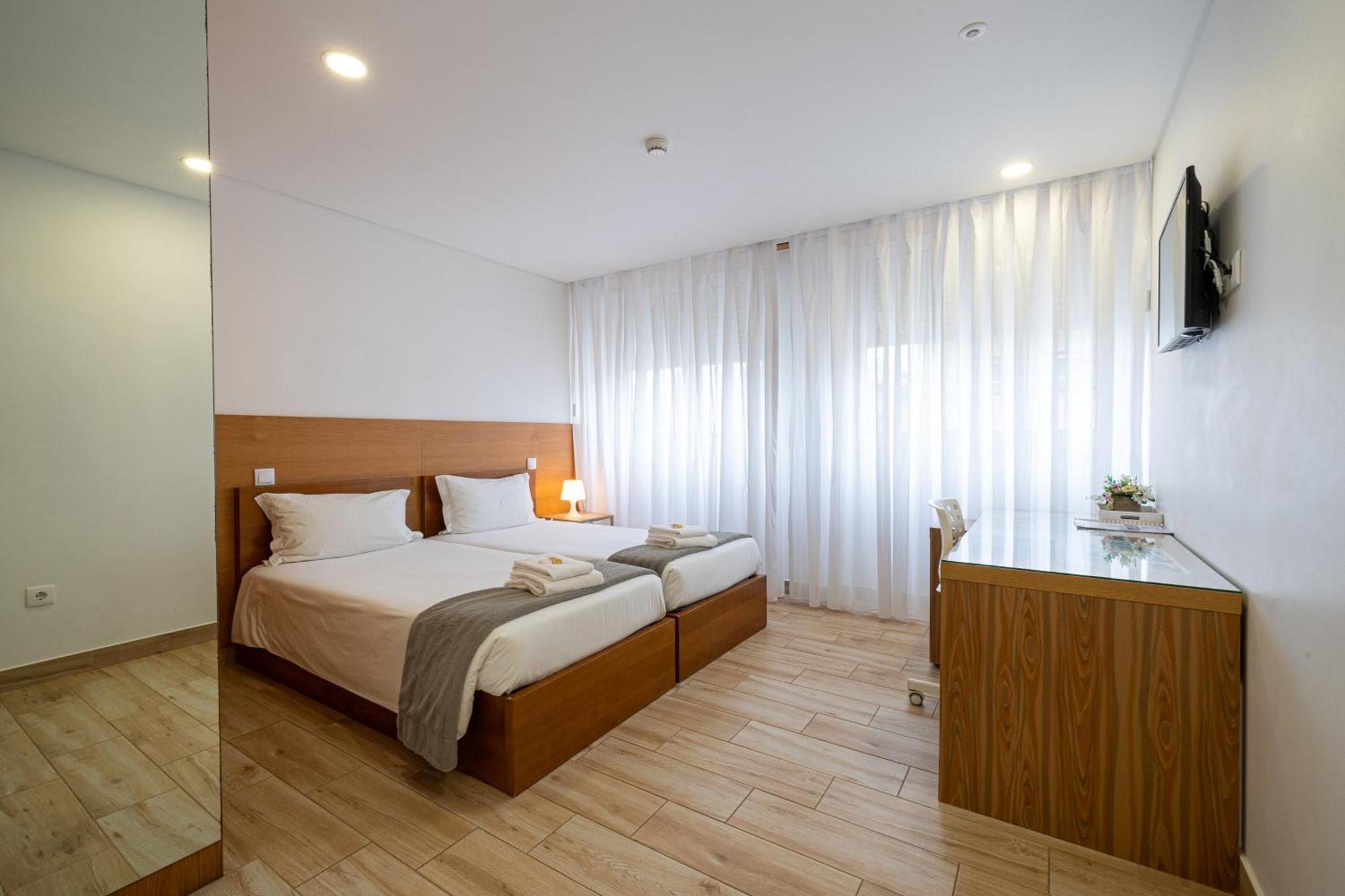 São João da Madeira Central Suites מראה חיצוני תמונה
