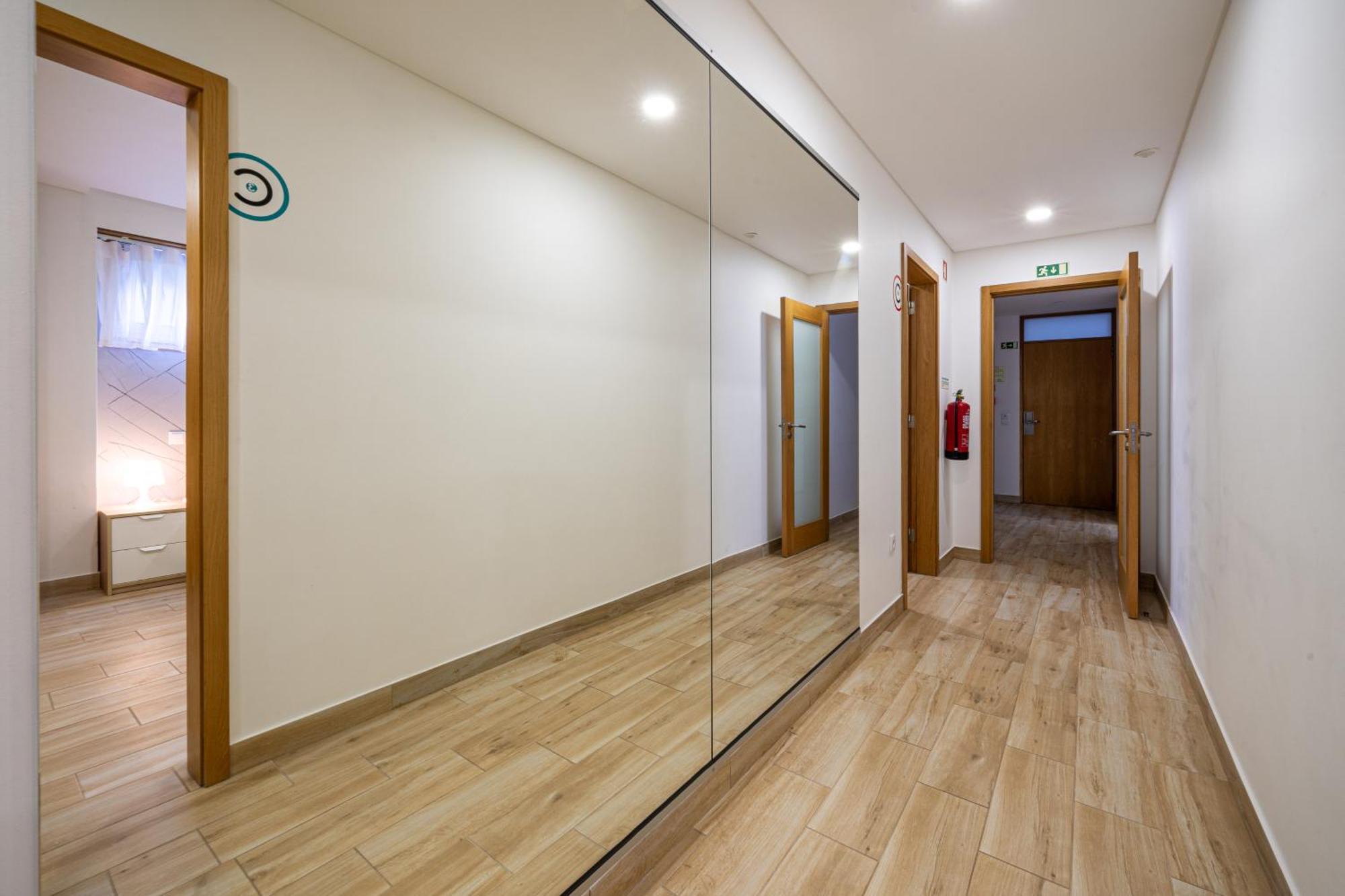 São João da Madeira Central Suites מראה חיצוני תמונה