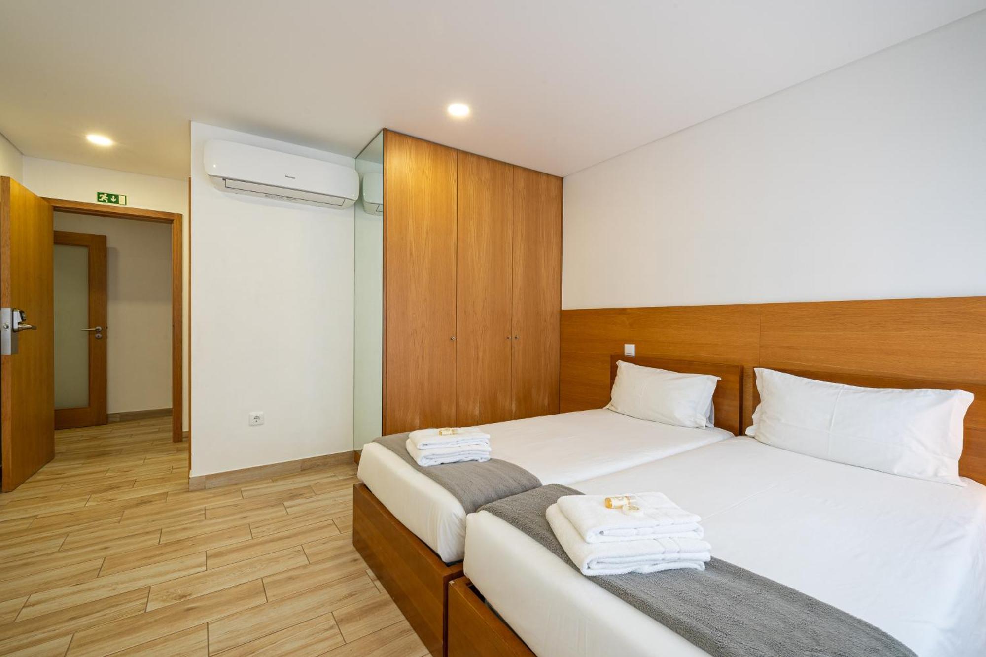 São João da Madeira Central Suites מראה חיצוני תמונה