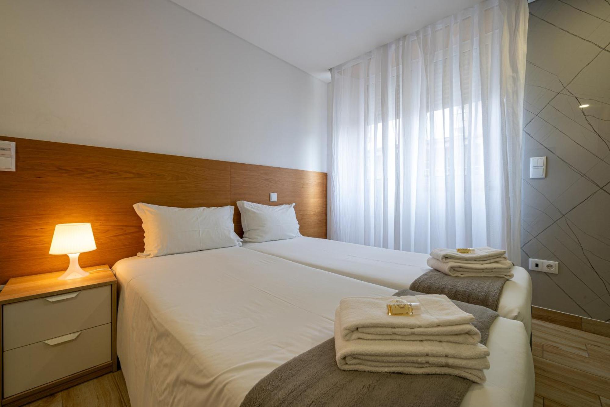 São João da Madeira Central Suites מראה חיצוני תמונה